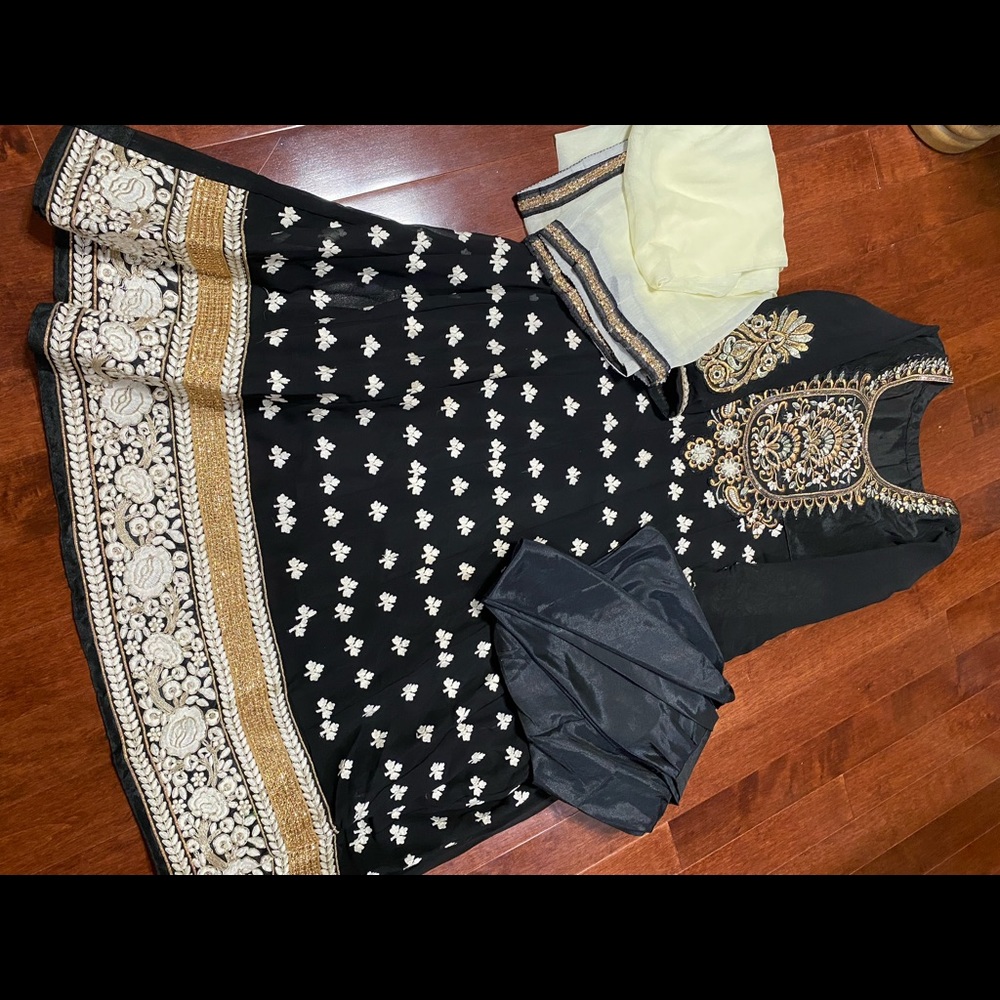 Salwar kameej